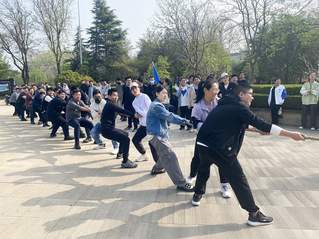 赴春日之約-環(huán)球軟件開展“擁抱自然·迎接春天”團(tuán)建活動