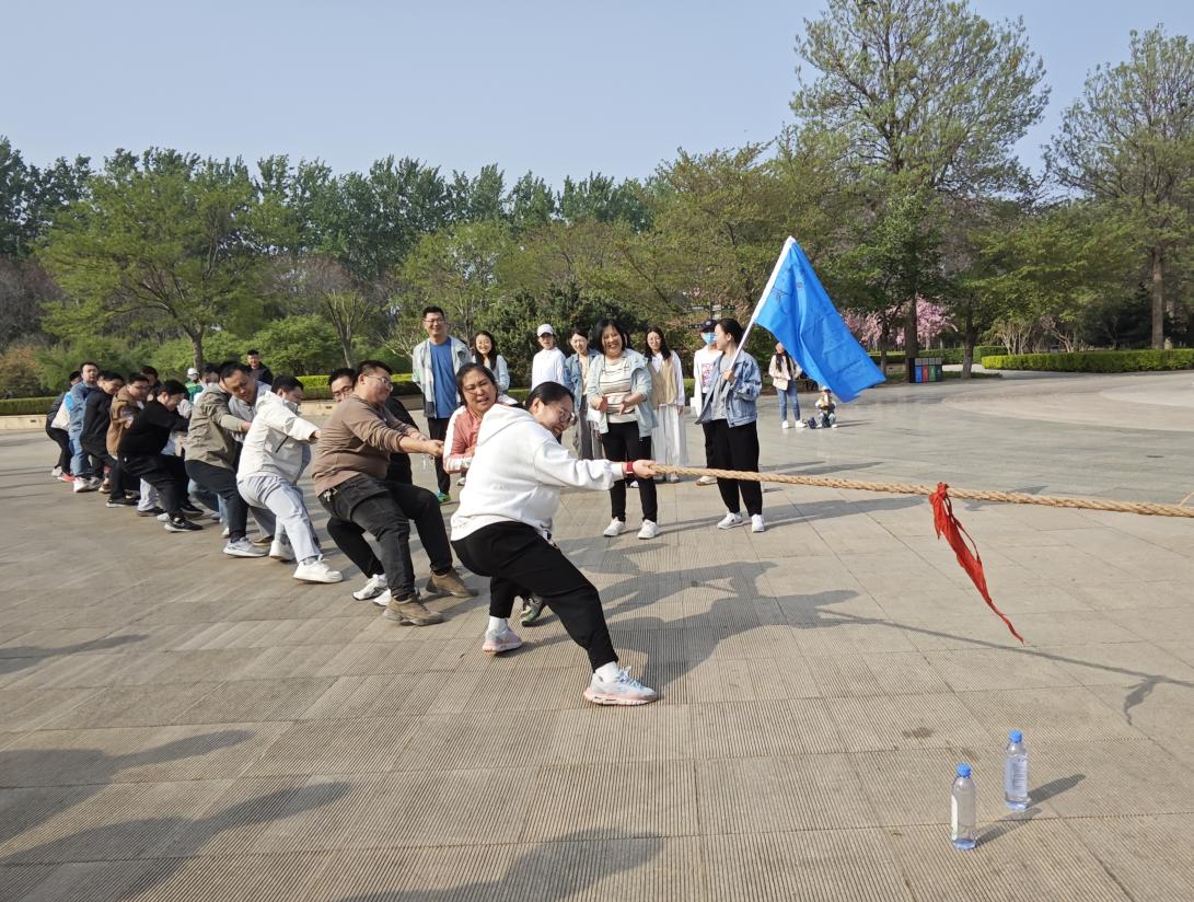 赴春日之約-環(huán)球軟件開展“擁抱自然·迎接春天”團(tuán)建活動